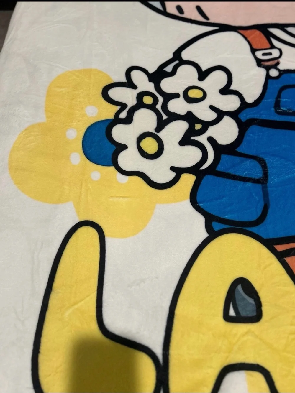 Yellow & Blue Cartoon Plush Bedding Throw Blanket full size beautiful soft